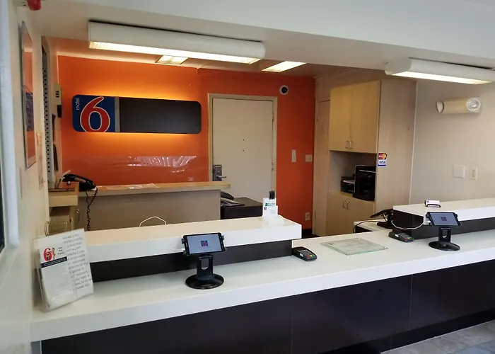 Hotel 6-normal, Il - Bloomington Area 3*