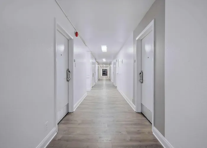 6-normal, Il - Bloomington Area Hotel 3*