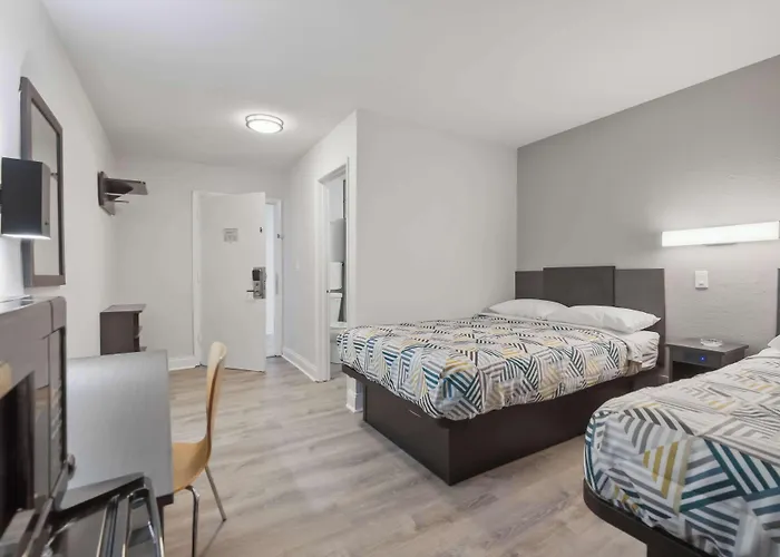 6-normal, Il - Bloomington Area Hotel 3*