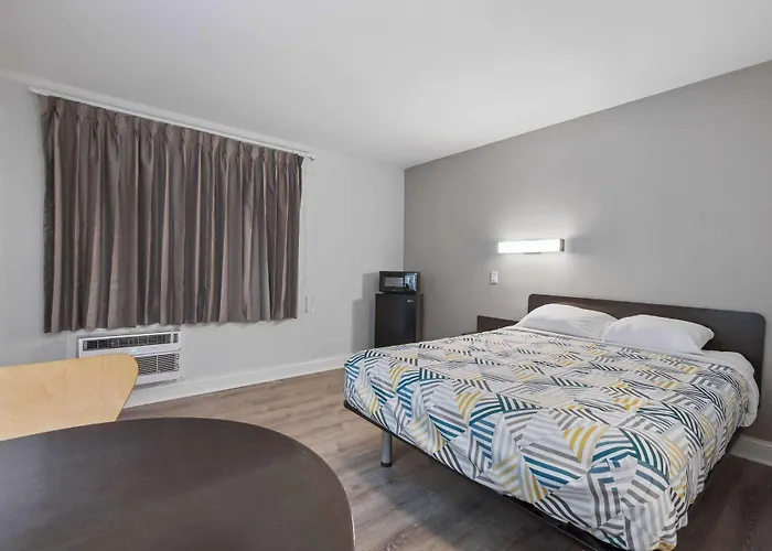 Hotel 6-normal, Il - Bloomington Area 3*